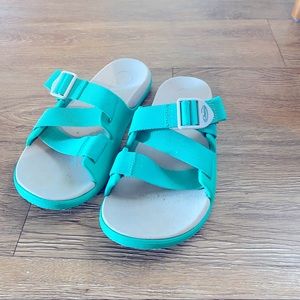 Chaco Chillos Slides